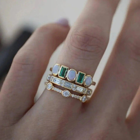 Bona - Ring with Sparkling Stones