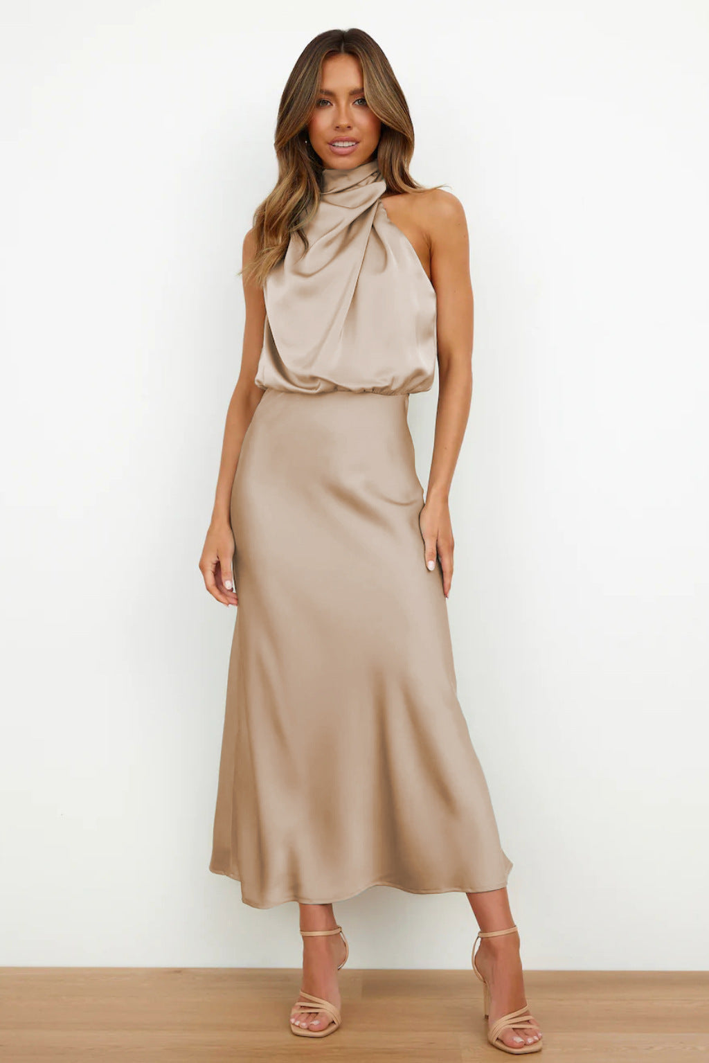 Carlina | Long satin dress with halter neckline